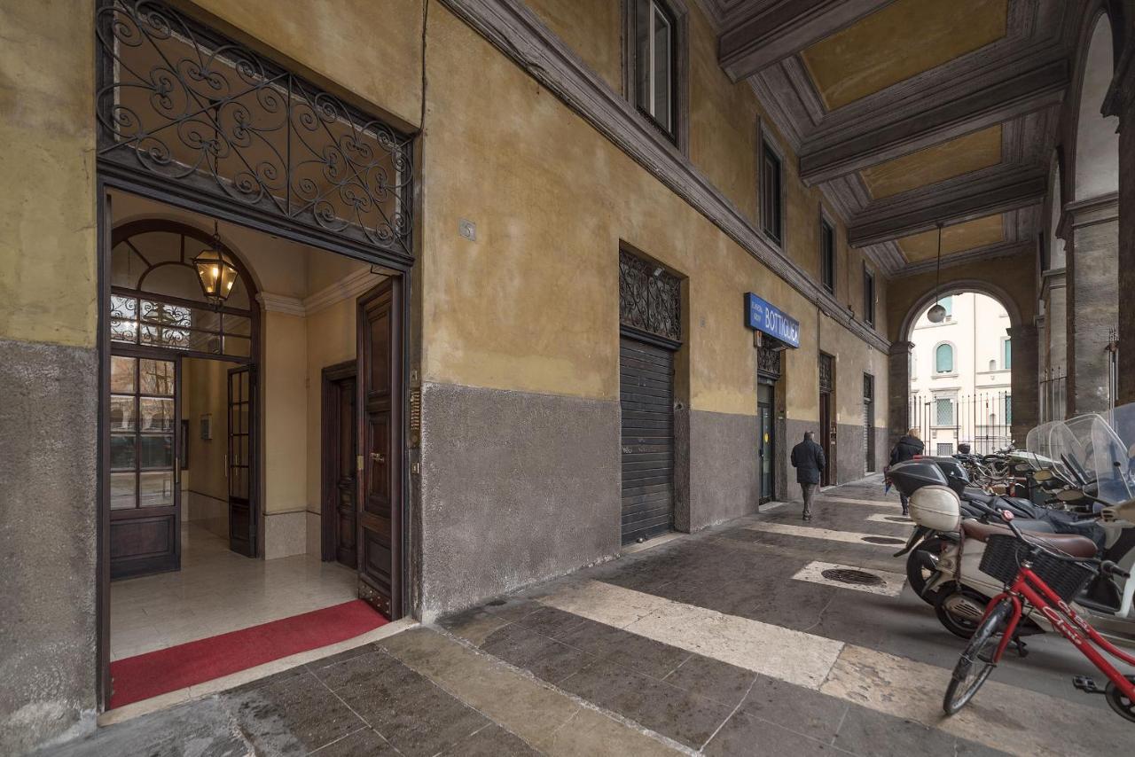 Trastevere & Ponte Sisto Cozy Flat โรม ภายนอก รูปภาพ
